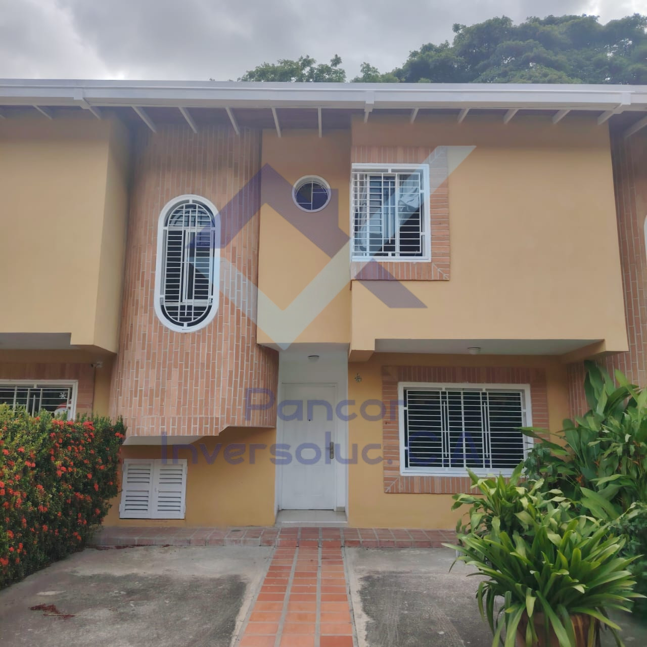 Town House en Venta en Villas Campestre - Maracay (3H - 3B - 1PE)