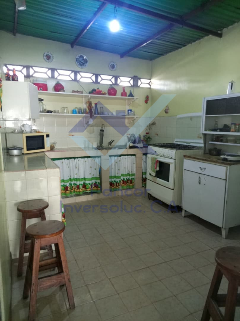 Casa en Venta en Aguas Calientes (2H - 2B - 2PE)