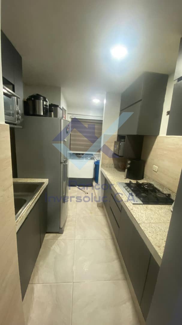 Apartamento en Venta en Los Guayos (3H - 2B - 1PE)