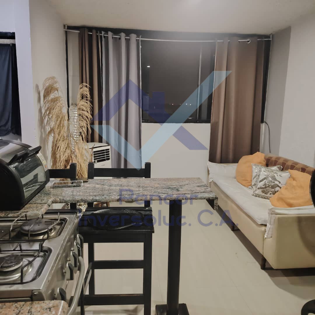 Apartamento en Venta en Los Guayos (2H - 2B - 1PE)
