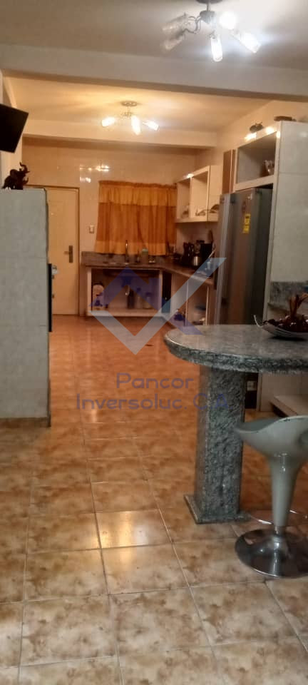 Casa en Venta en San Joaquin (4H - 3B - 2PE)