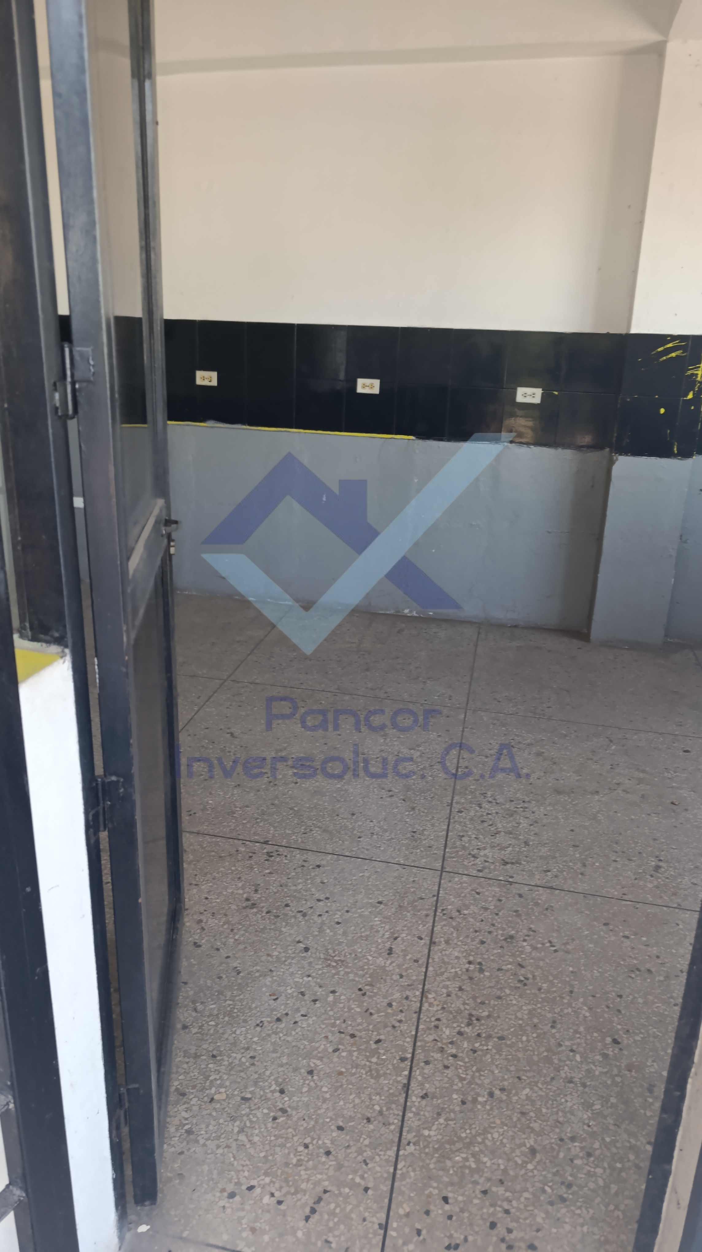 Local en Alquiler en Guacara - Centro (H - 1B - PE)