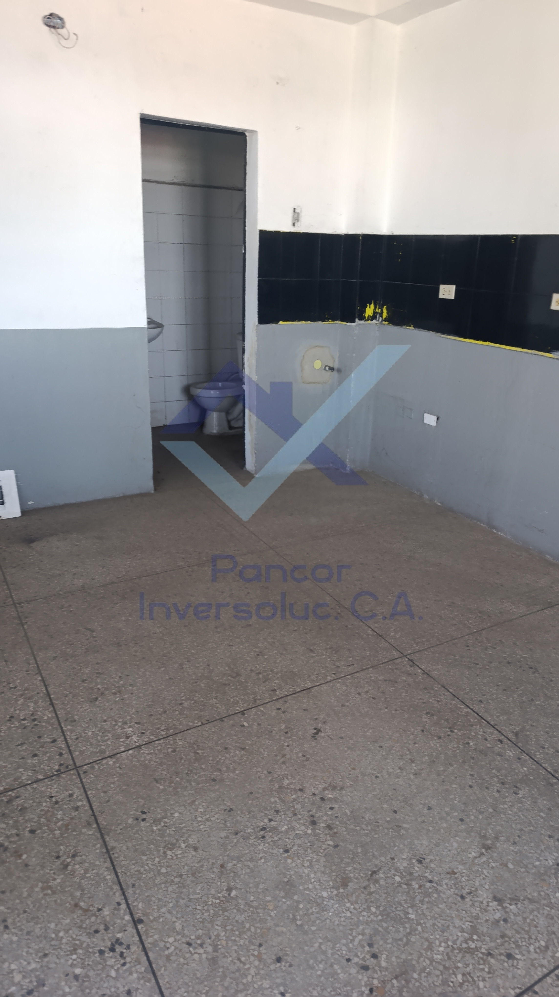 Local en Alquiler en Guacara - Centro (H - 1B - PE)
