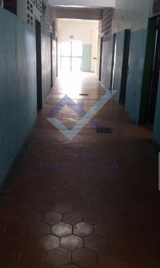 Edificación en Venta en Guacara - Centro (20H - 6B - 8PE)