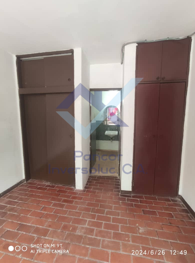 Apartamento en Alquiler en Guacara - Centro (3H - 2B - 1PE)