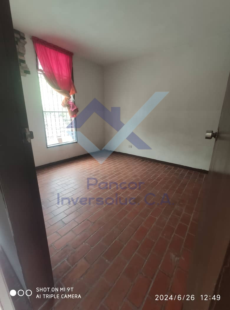 Apartamento en Alquiler en Guacara - Centro (3H - 2B - 1PE)