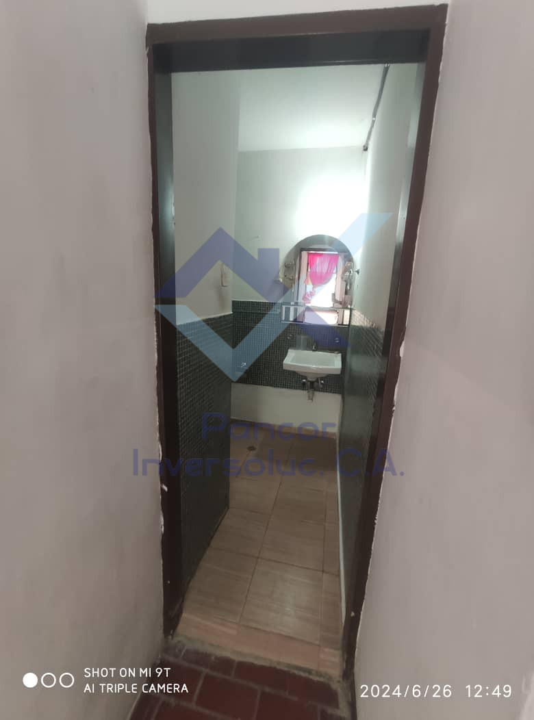 Apartamento en Alquiler en Guacara - Centro (3H - 2B - 1PE)