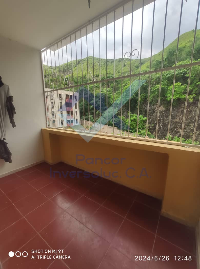 Apartamento en Alquiler en Guacara - Centro (3H - 2B - 1PE)