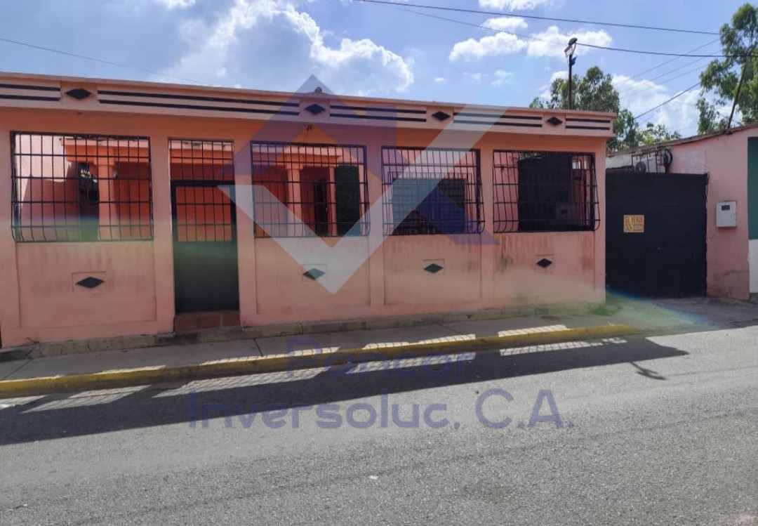 Casa en Venta en Guacara - Centro (2H - 1B - 3PE)
