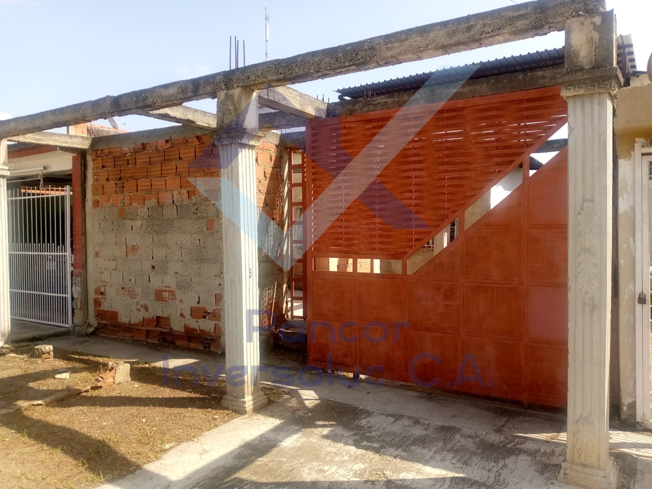 Casa en Venta en San Joaquin (2H - 1B - 1PE)