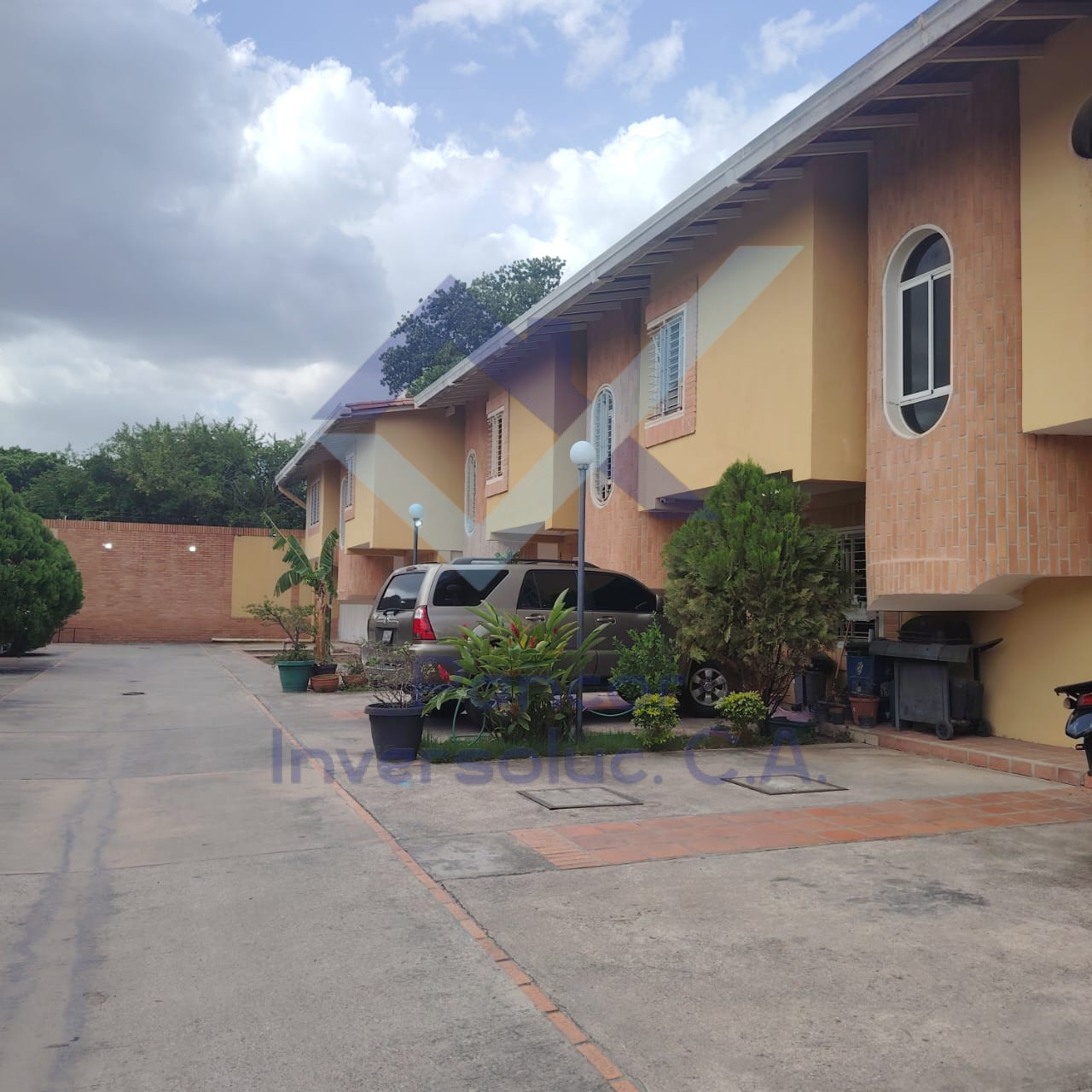 Town House en Venta en Villas Campestre - Maracay (3H - 3B - 1PE)