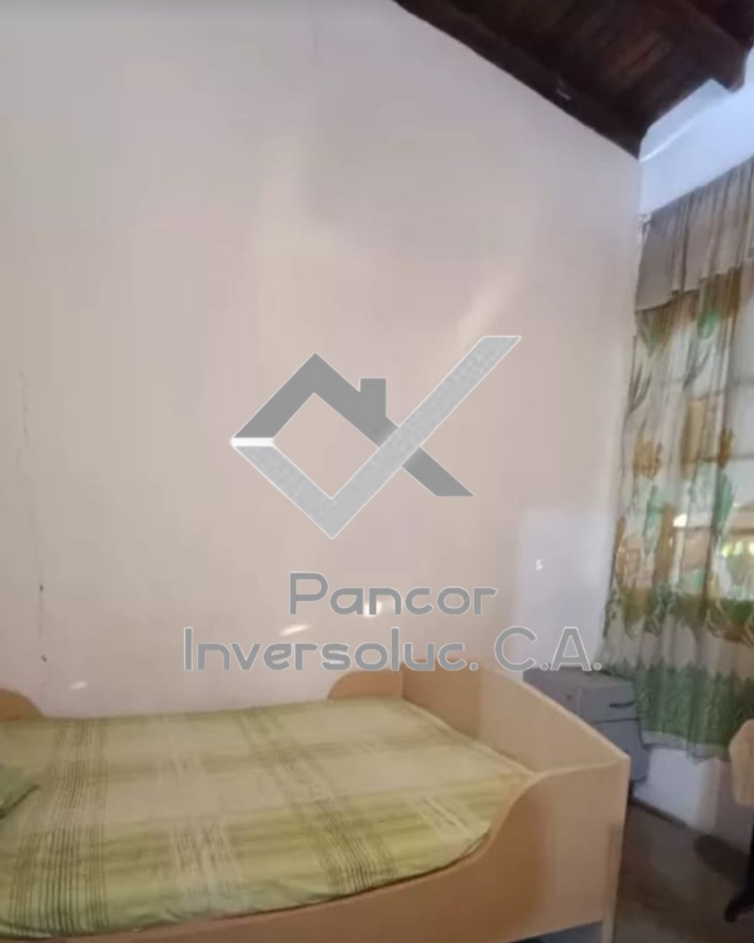 Casa en Venta en Urb.los Molinos Paraparal (4H - 2B - 2PE)