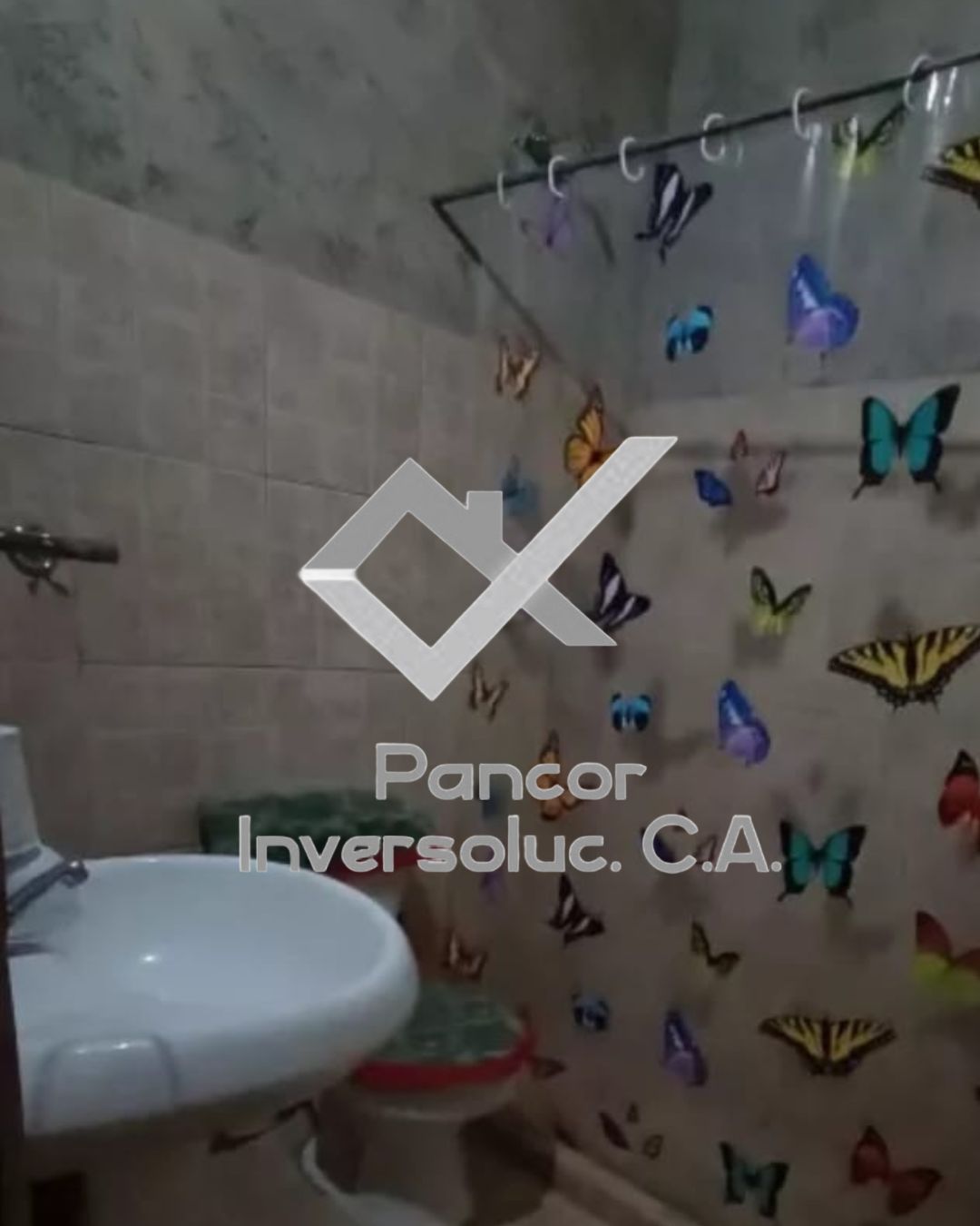 Casa en Venta en Urb.los Molinos Paraparal (4H - 2B - 2PE)