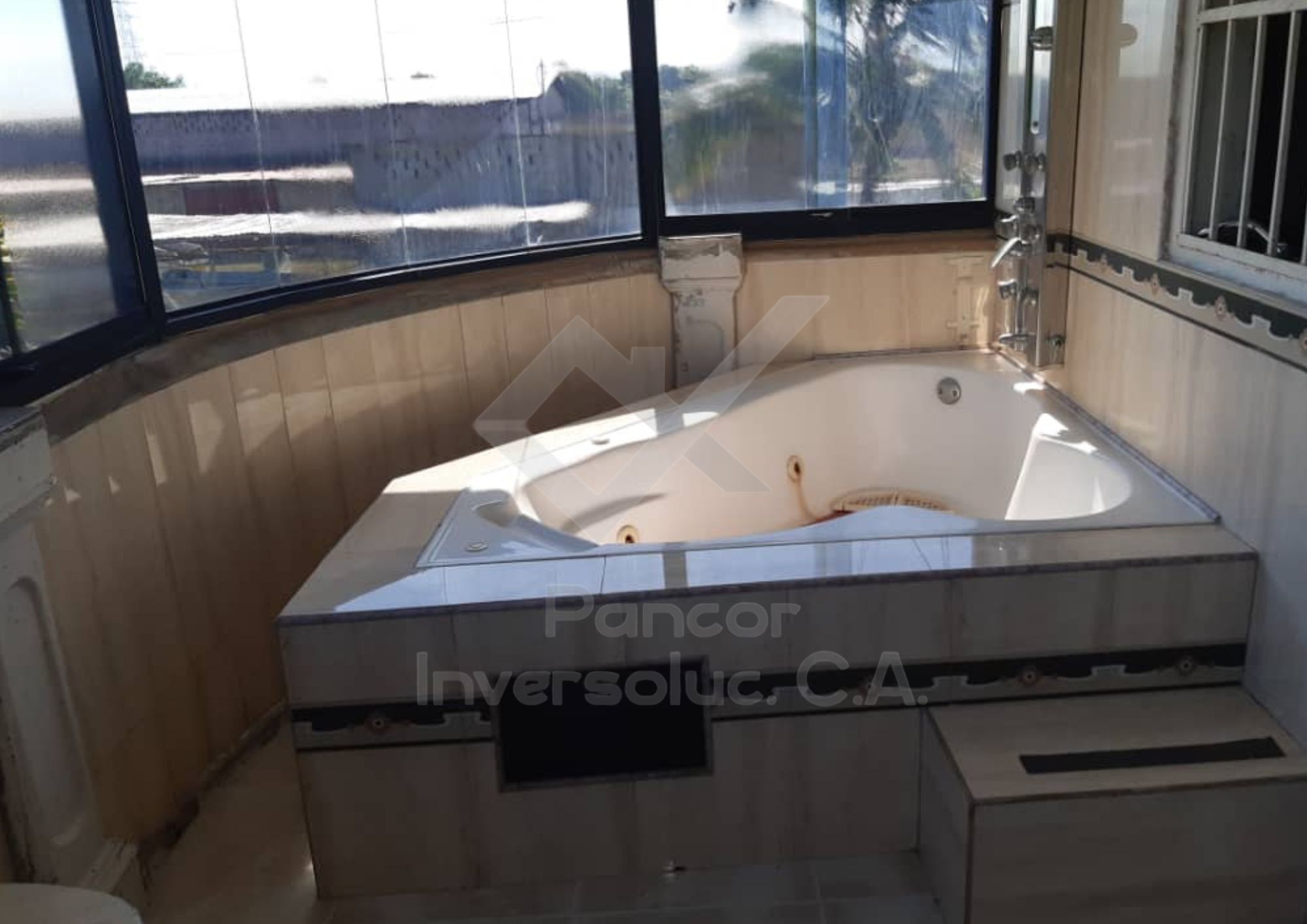 Casa en Venta en Fundo La Esperanza  (5H - 3B - 5PE)