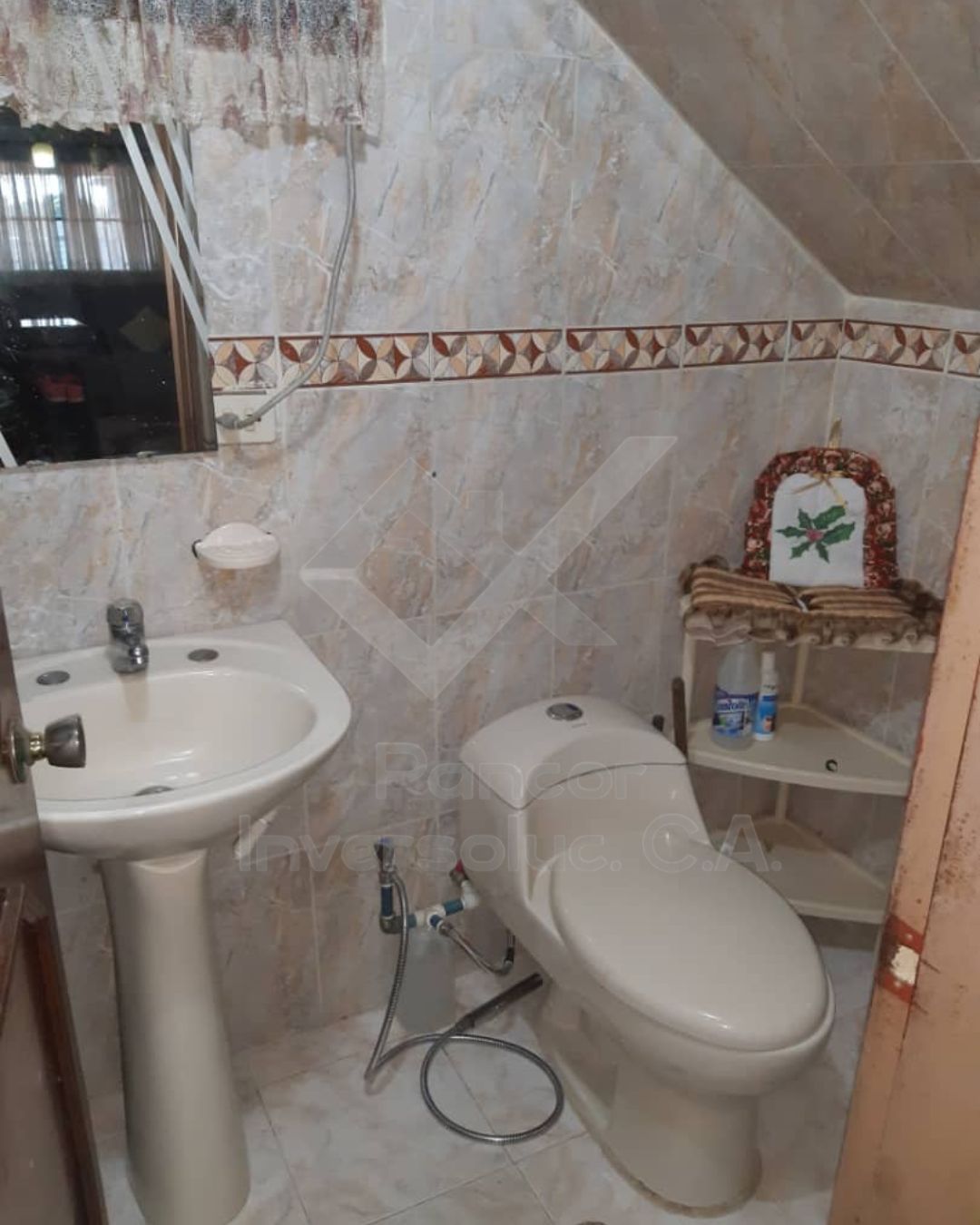 Casa en Venta en Fundo La Esperanza  (5H - 3B - 5PE)