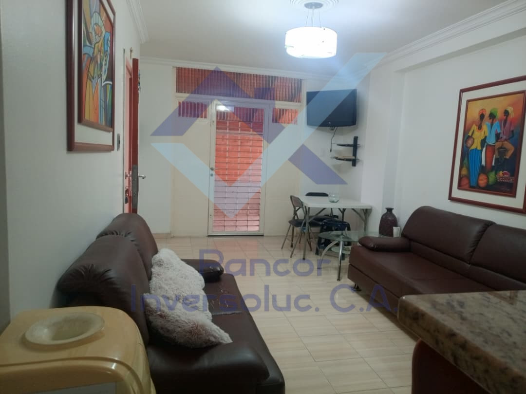 Apartamento en Alquiler en Conjunto Residencial Las Trinitarias (3H - 3B - 2PE)