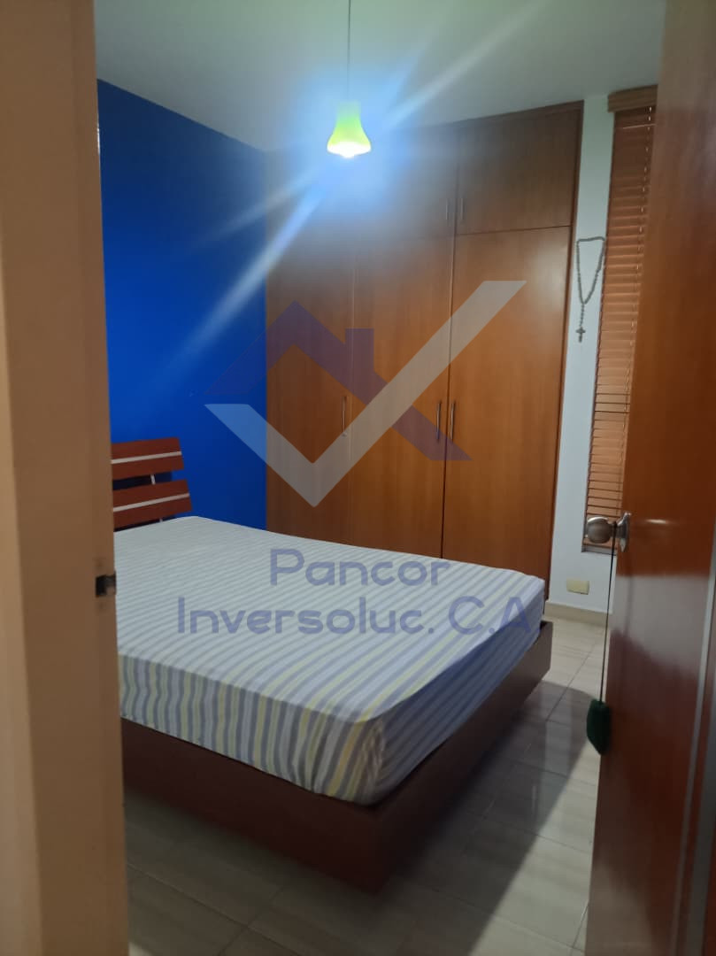 Apartamento en Alquiler en Conjunto Residencial Las Trinitarias (3H - 3B - 2PE)