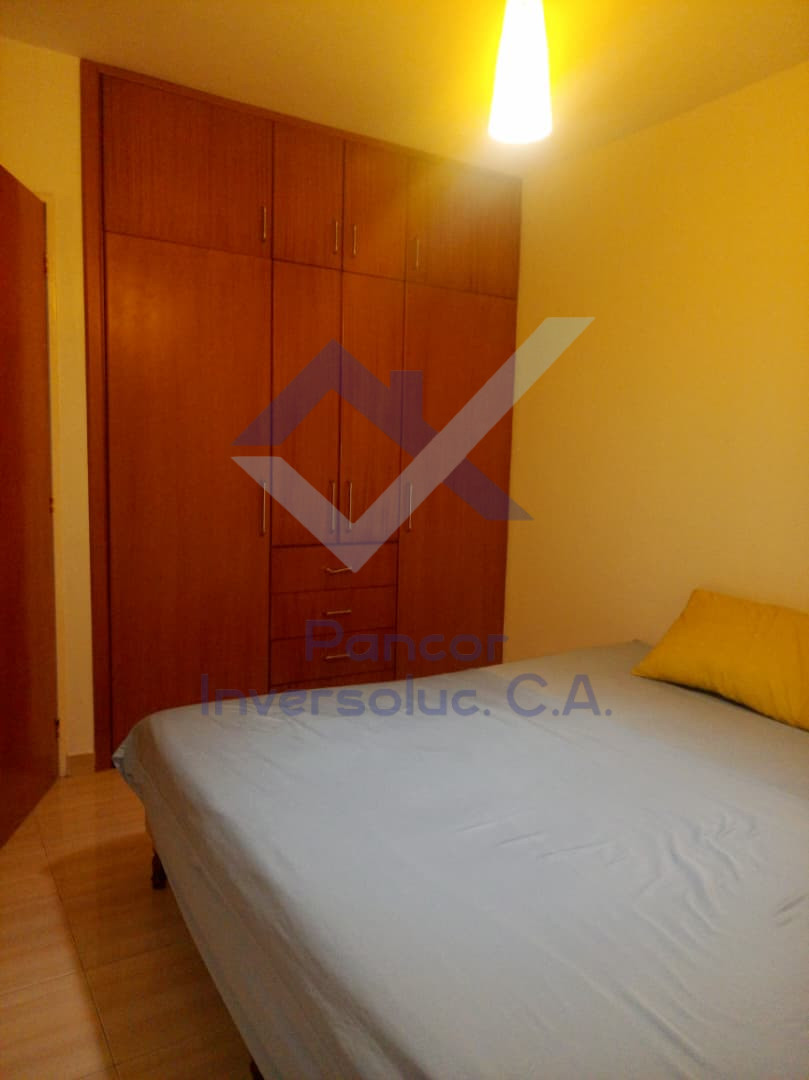 Apartamento en Alquiler en Conjunto Residencial Las Trinitarias (3H - 3B - 2PE)