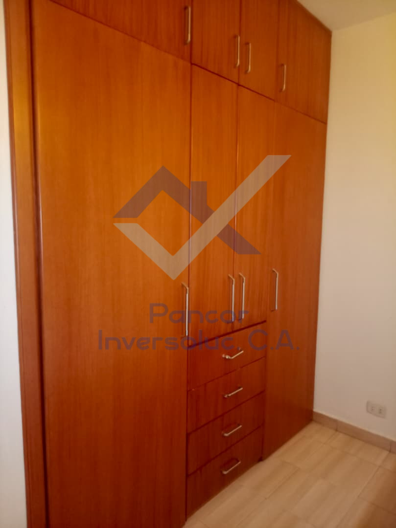 Apartamento en Alquiler en Conjunto Residencial Las Trinitarias (3H - 3B - 2PE)
