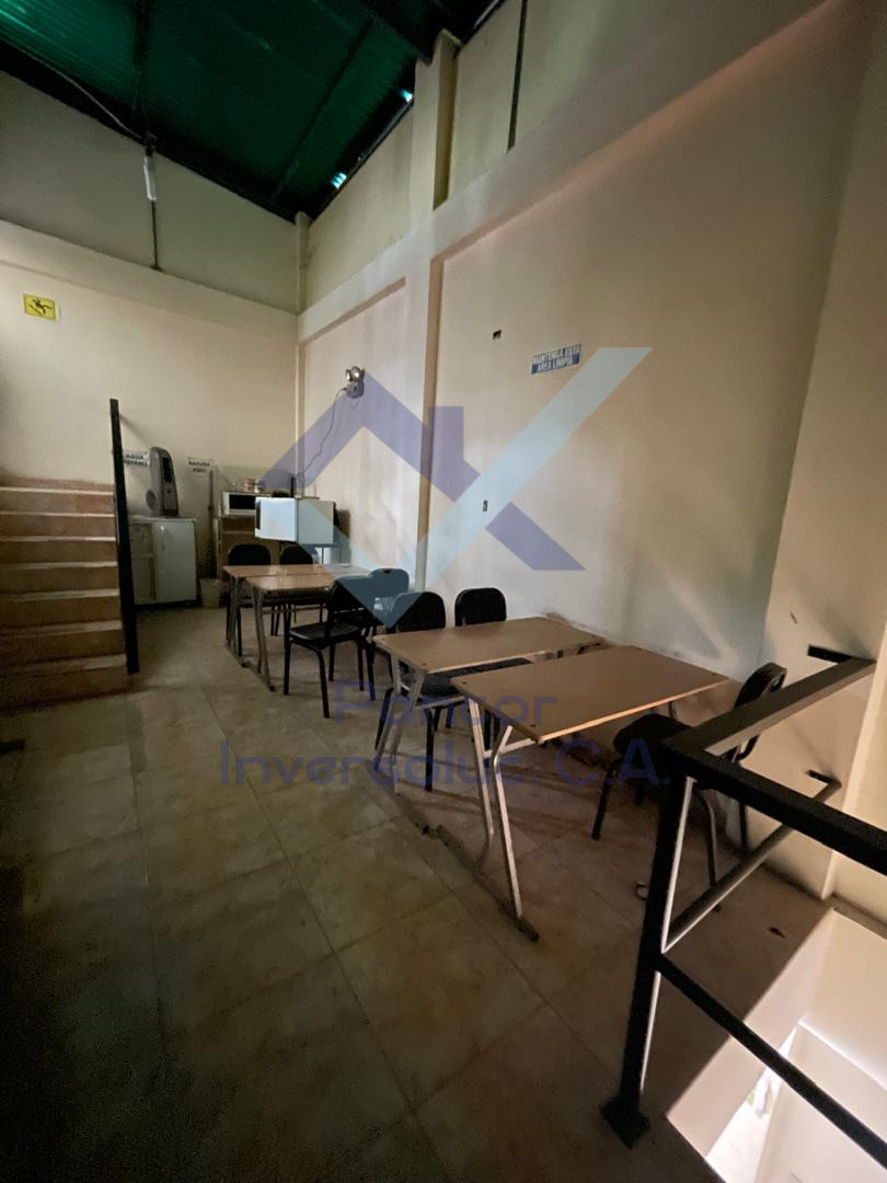 Galpon en Venta en Flor Amarillo (3H - 4B - 6PE)