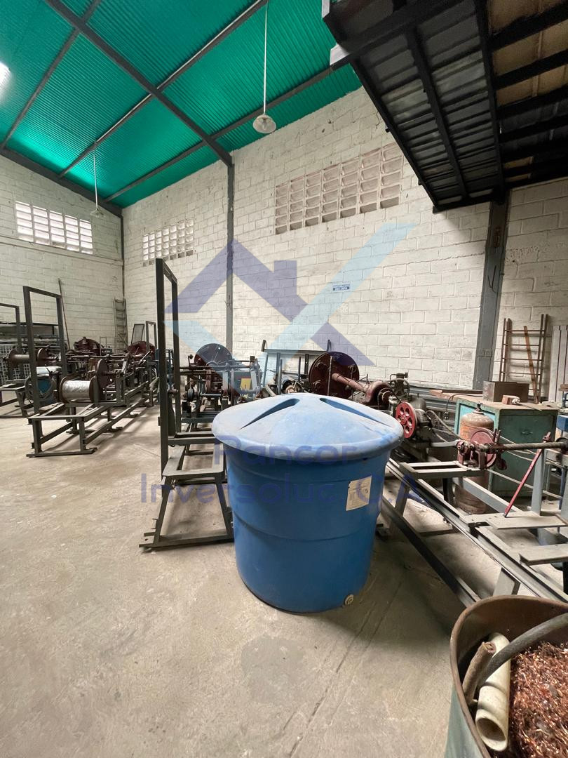 Galpon en Venta en Flor Amarillo (3H - 4B - 6PE)