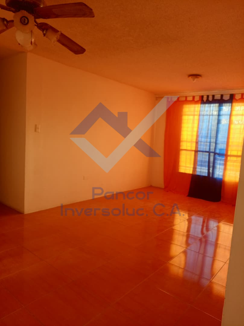 Apartamento en Venta en San Joaquin La Pradera (3H - 2B - 1PE)