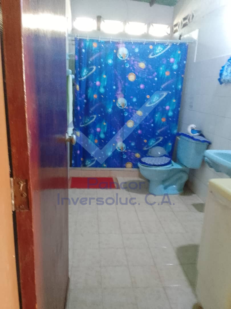 Casa en Venta en Aguas Calientes (2H - 2B - 2PE)