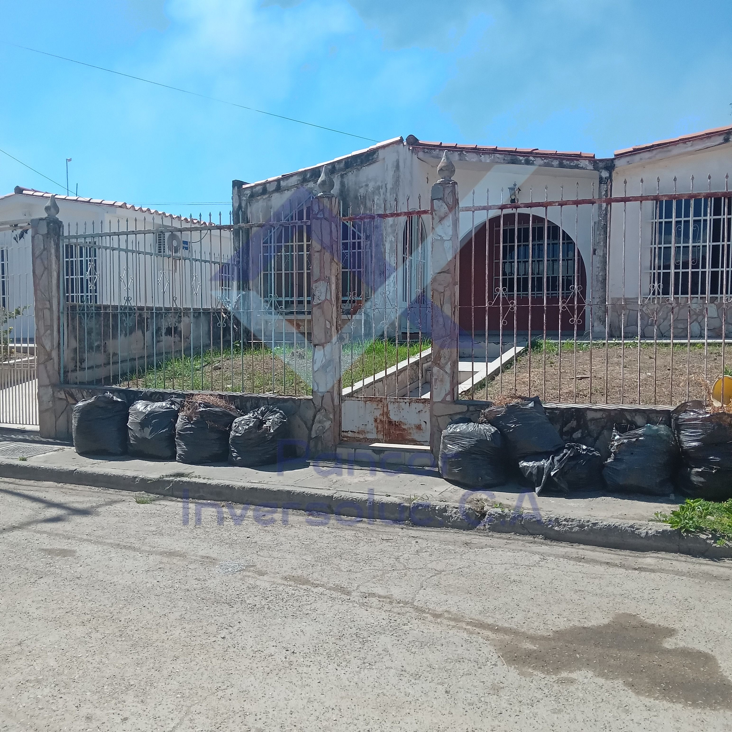 Casa en Venta en Urbanizacion El Refugio (4H - 3B - 3PE)