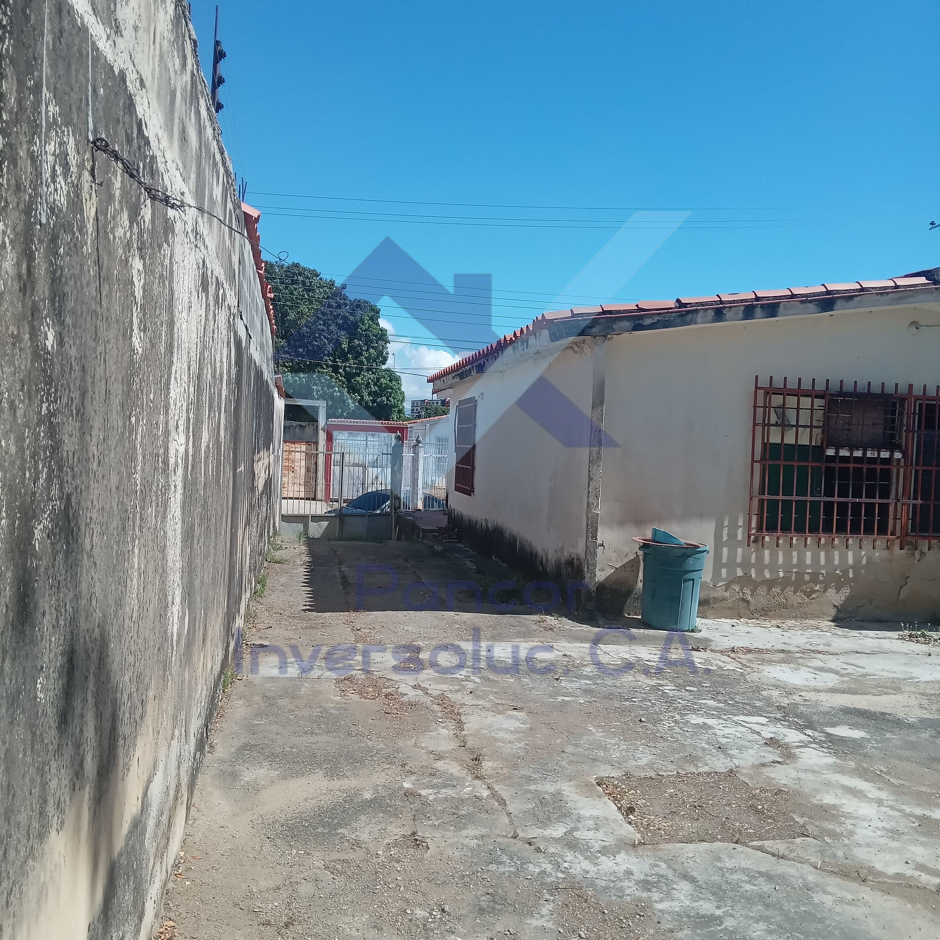 Casa en Venta en Urbanizacion El Refugio (4H - 3B - 3PE)