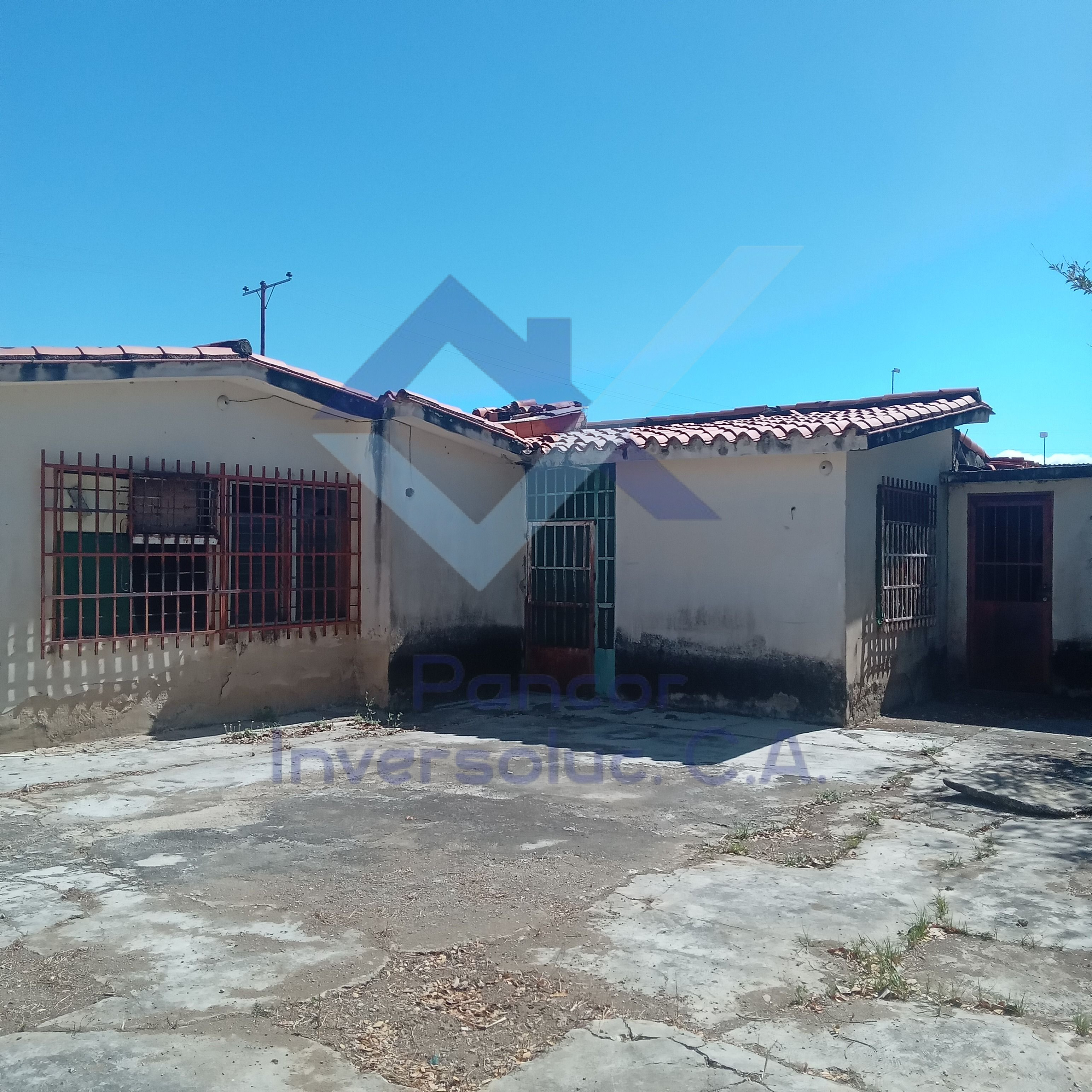 Casa en Venta en Urbanizacion El Refugio (4H - 3B - 3PE)
