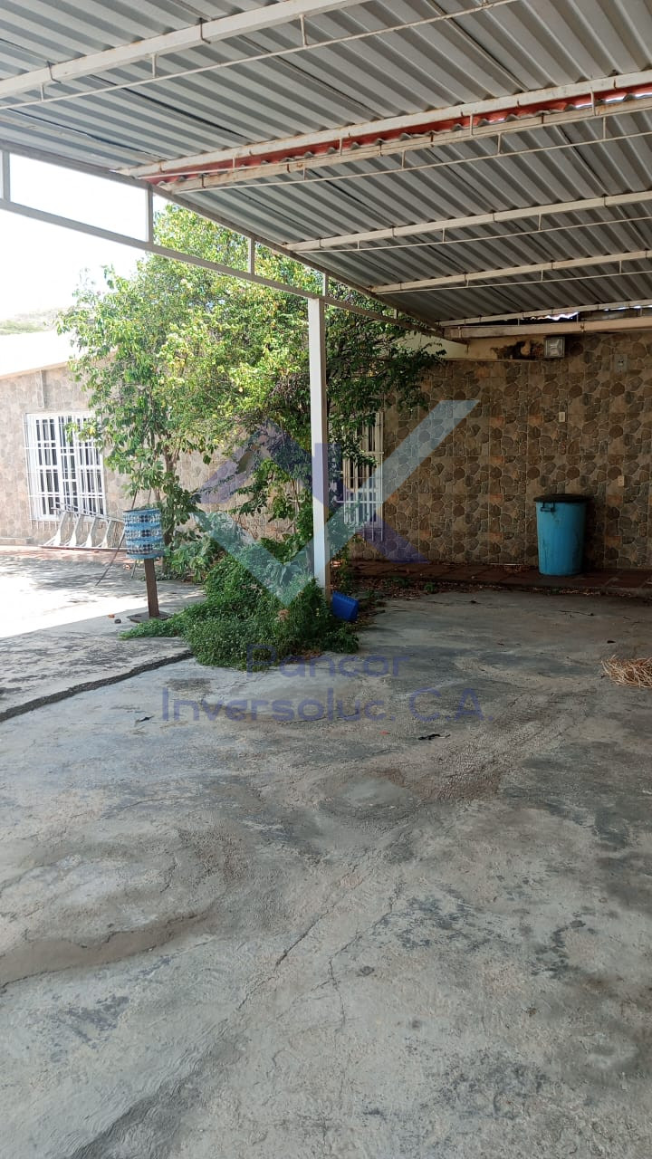 Casa en Venta en Guacara - Los Naranjos (3H - 3B - 4PE)