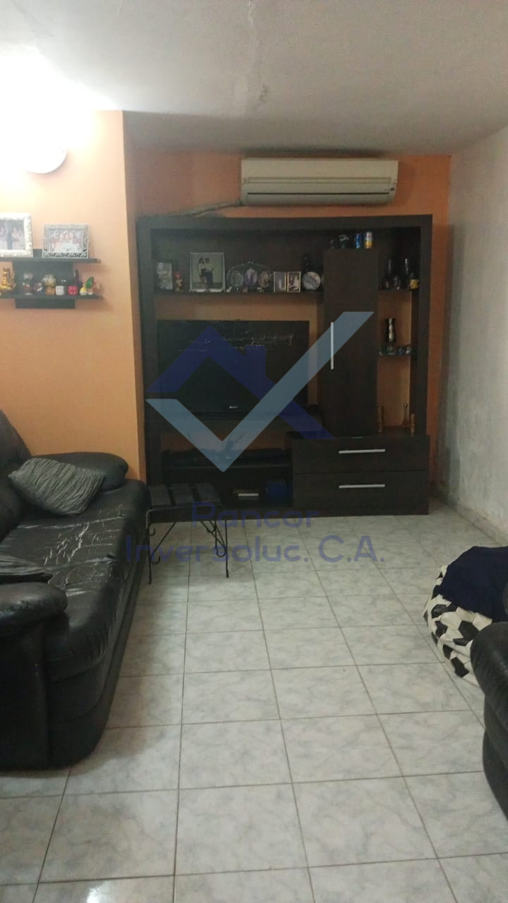 Casa en Venta en Guacara - Los Naranjos (3H - 3B - 4PE)