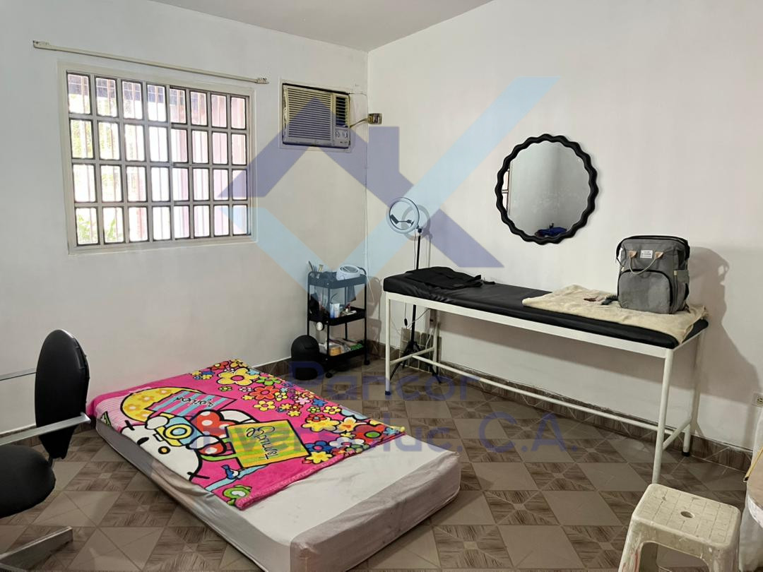 Casa en Venta en San Joaquin (3H - 1B - 2PE)