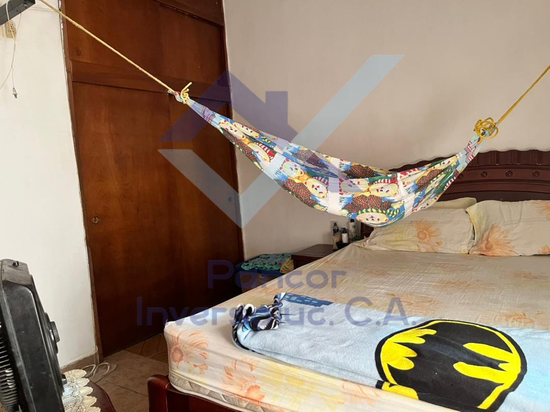 Casa en Venta en San Joaquin (3H - 1B - 2PE)