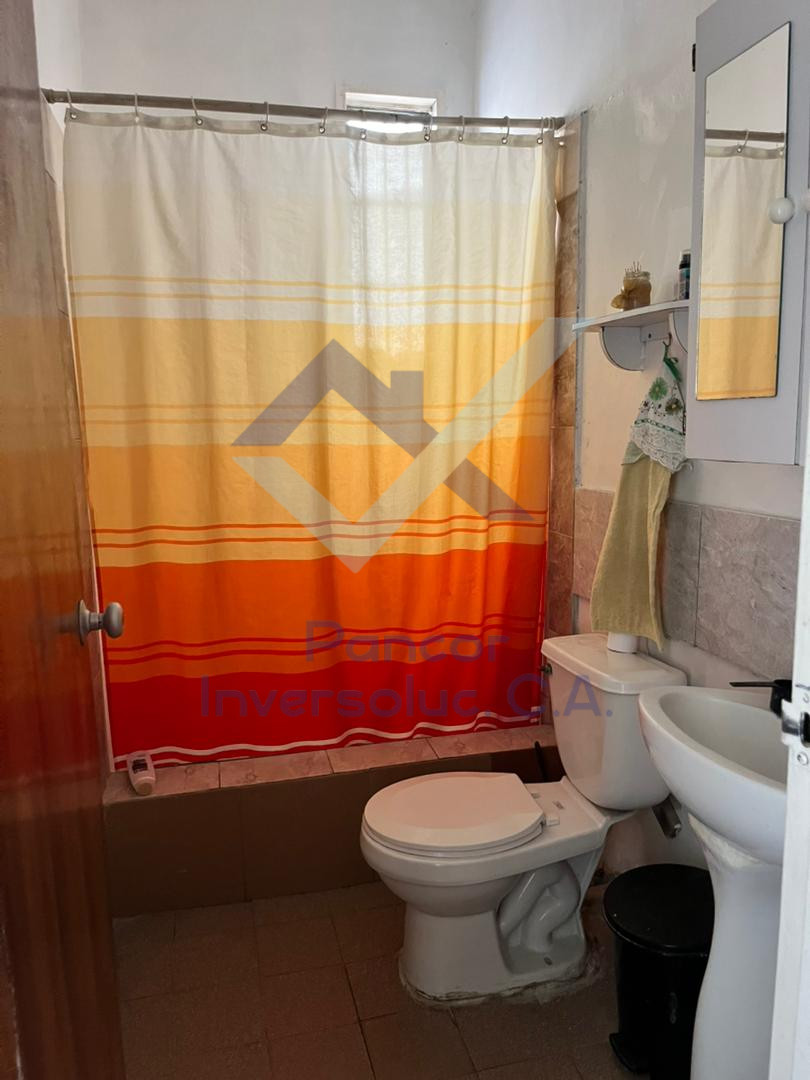 Casa en Venta en San Joaquin (3H - 1B - 2PE)