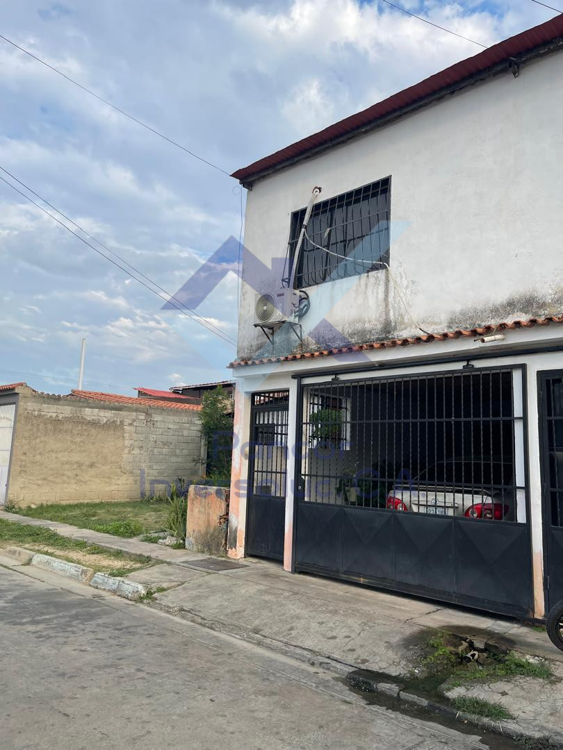 Casa en Venta en Guacara - Tesoro Del Indio (4H - 3B - 1PE)