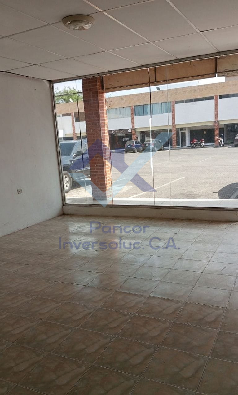 Local en Venta en La Floresta (H - 1B - 1PE)