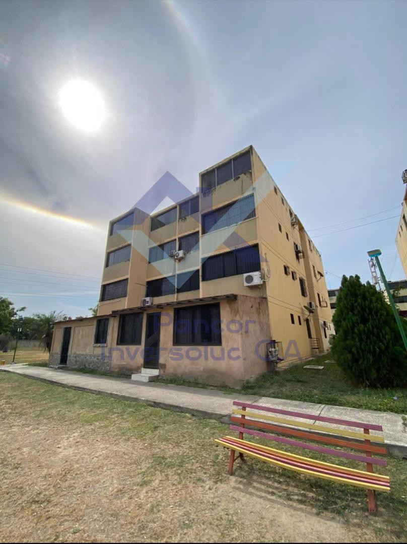 Apartamento en Venta en Buenaventura - Paraparal (2H - 2B - 1PE)