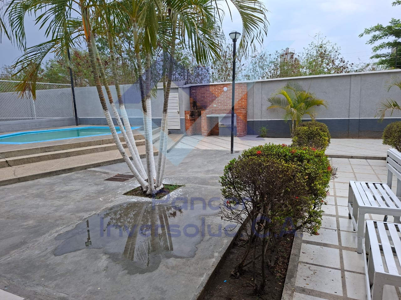Apartamento en Venta en Paraparal (3H - 2B - 1PE)