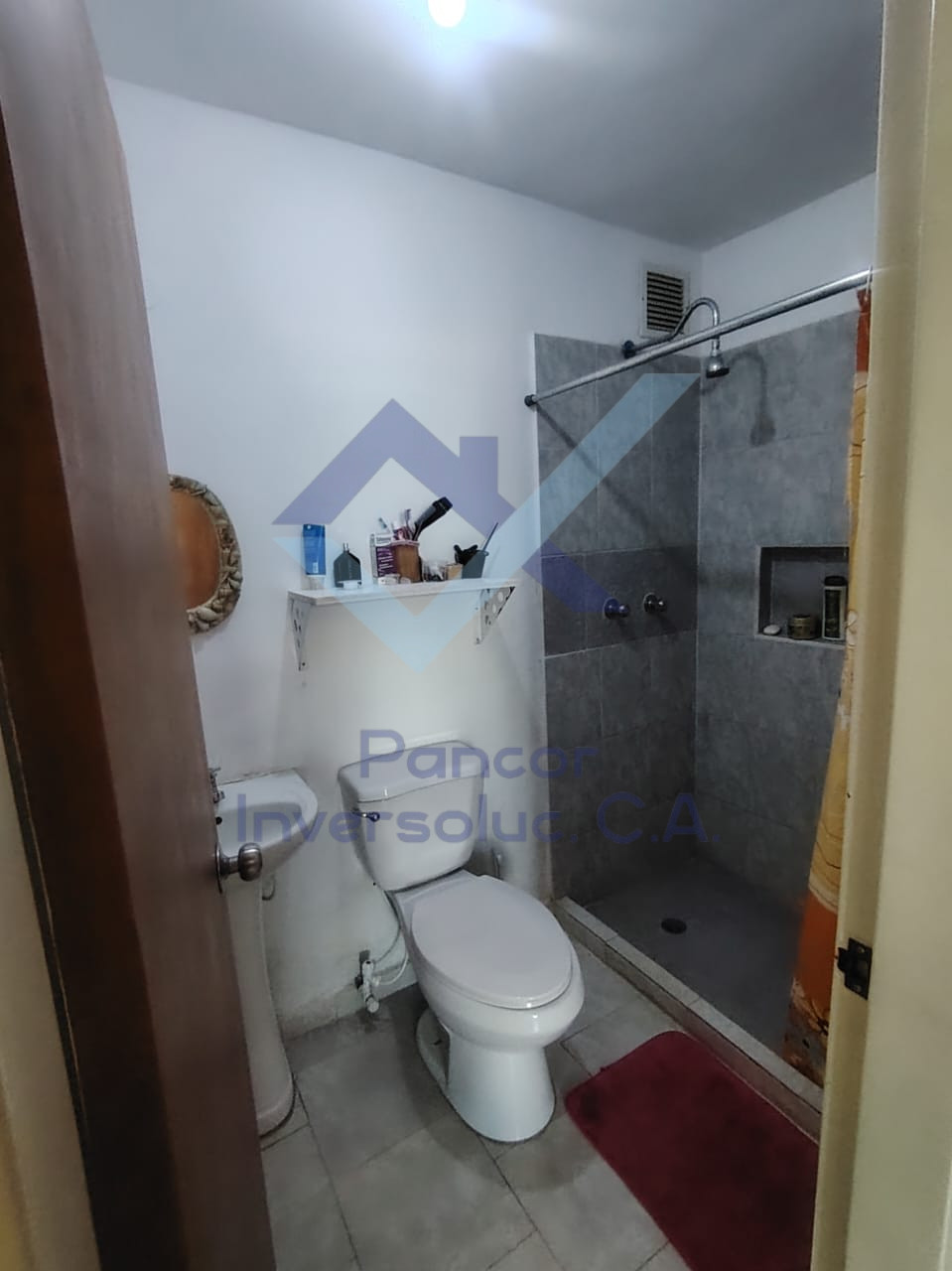 Apartamento en Venta en Paraparal (3H - 2B - 1PE)