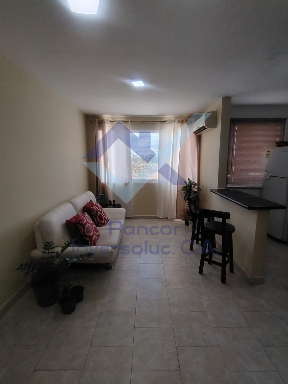 Apartamento en Venta en Paraparal (3H - 2B - 1PE)