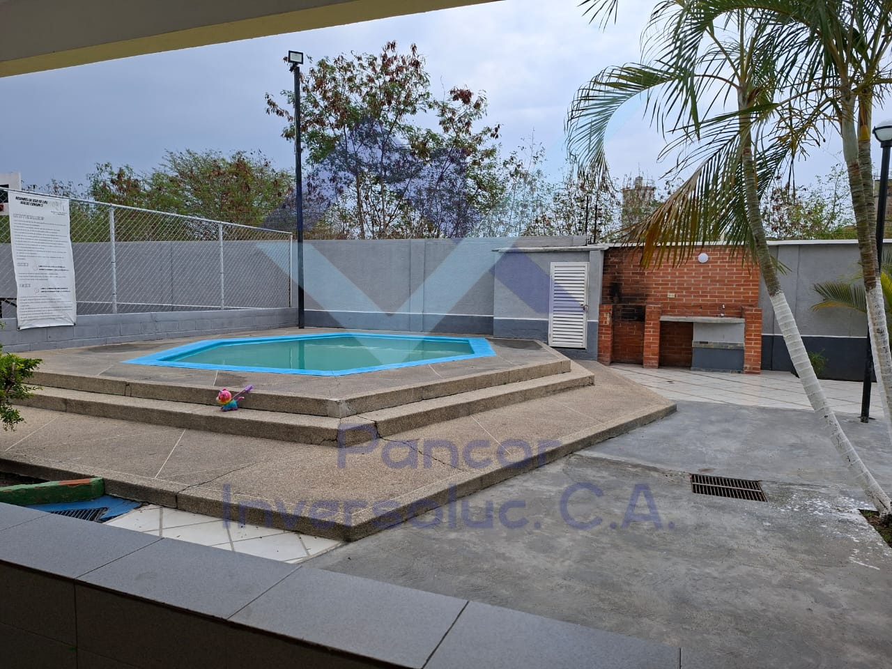 Apartamento en Venta en Paraparal (3H - 2B - 1PE)