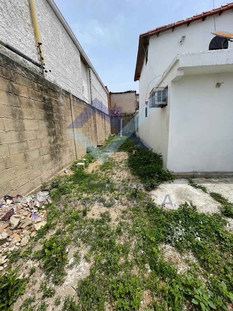 Casa en Venta en San Joaquin (3H - 2B - 4PE)