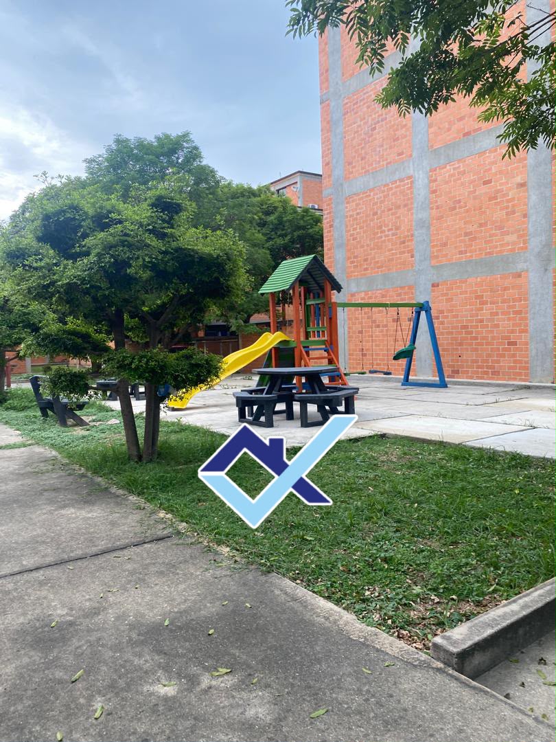 Apartamento en Venta en Conjunto Residencial Las Trinitarias (3H - 2B - 1PE)