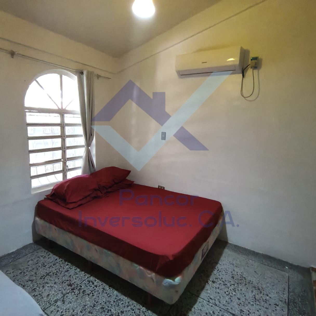 Casa en Venta en Guacara (2H - 1B - 2PE)