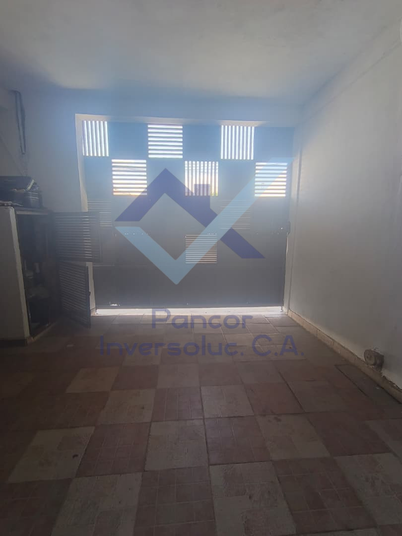 Casa en Venta en Guacara - Tesoro Del Indio (6H - 4B - 2PE)
