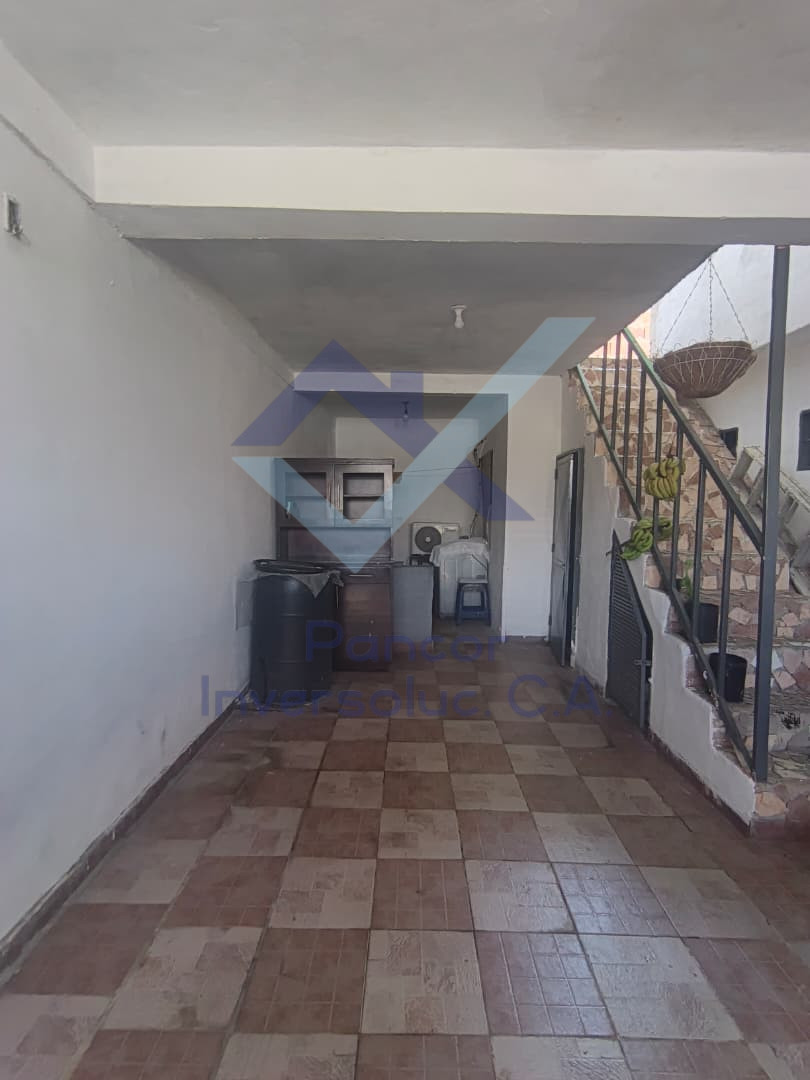 Casa en Venta en Guacara - Tesoro Del Indio (6H - 4B - 2PE)