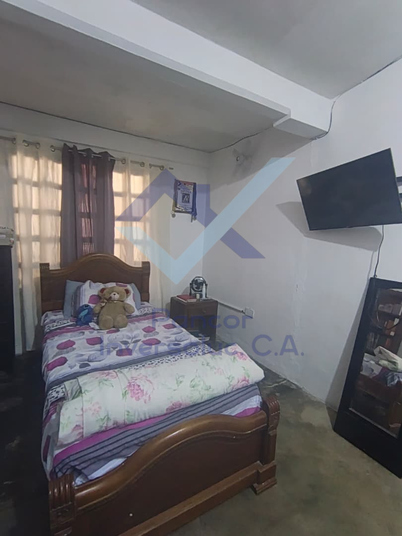 Casa en Venta en Guacara - Tesoro Del Indio (6H - 4B - 2PE)
