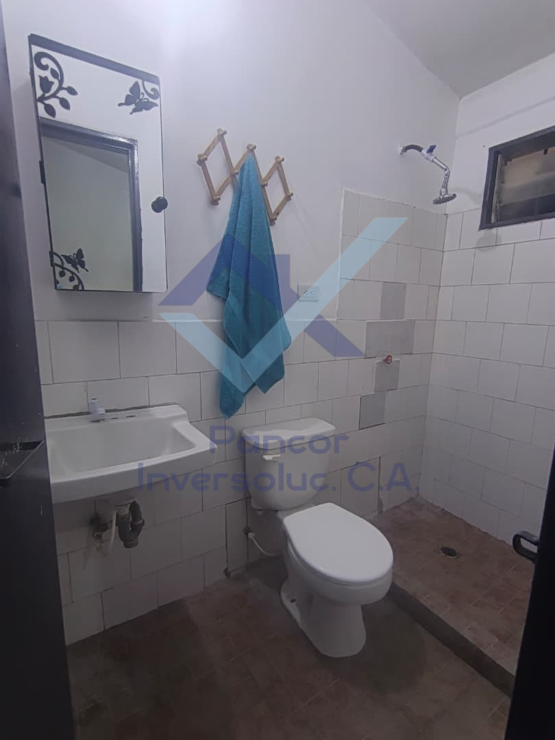 Casa en Venta en Guacara - Tesoro Del Indio (6H - 4B - 2PE)