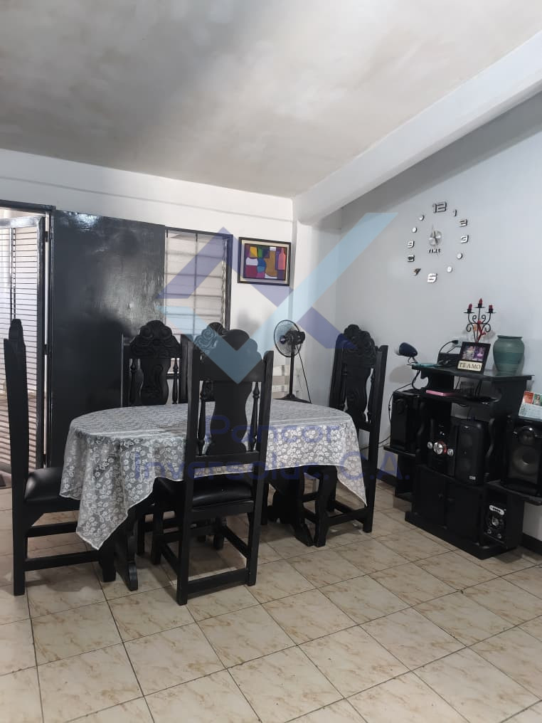 Casa en Venta en Guacara - Tesoro Del Indio (6H - 4B - 2PE)